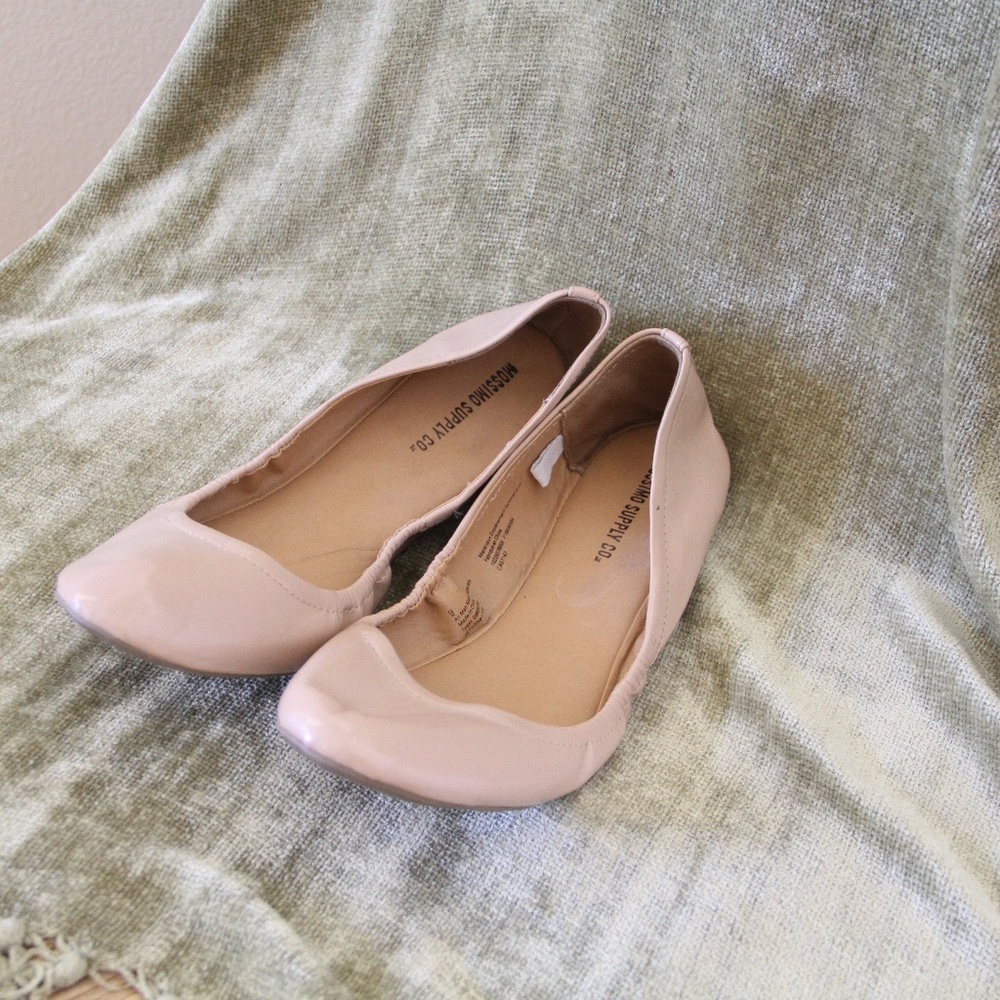 Nude Ballet Flats
